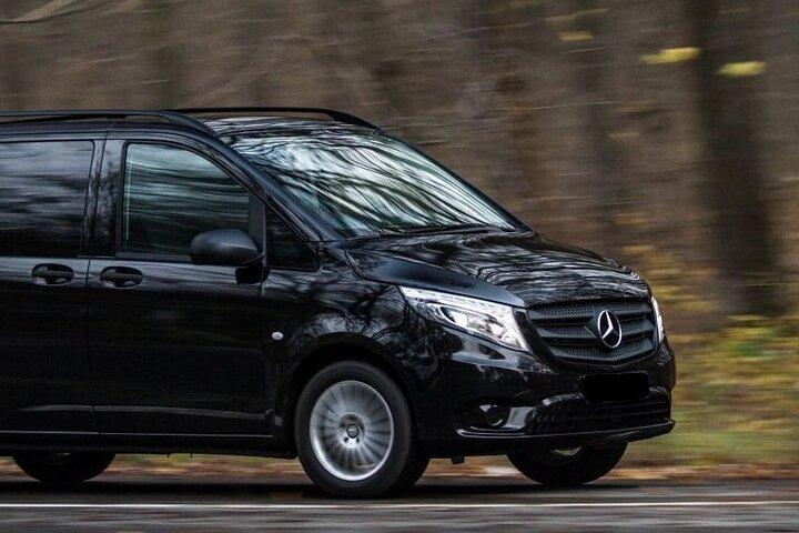 Lissabon Lufthavnstransport til Caparica eller Almada