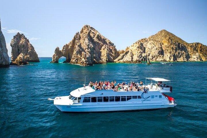 Cabo San Lucas Sunset Dinner Cruise med öppen bar
