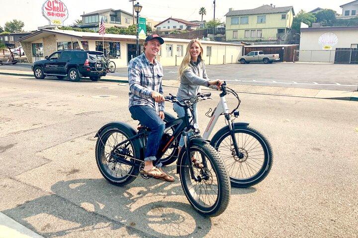 Excursão guiada de bicicleta elétrica pela Baía do Morro