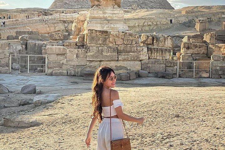 Giza Pyramids, Memphis and Sakkara Day Trip
