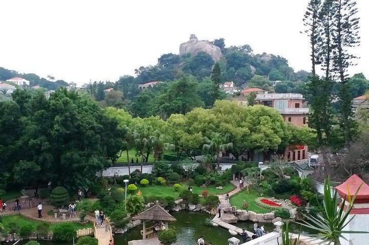 2-tägige private Besichtigungstour zu den Highlights der Stadt Xiamen und dem Toulou Cluster