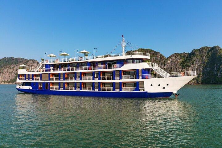Lan Ha bay Luxury Cruise 2D / 1N：自然のままの場所でのカヤックと水泳、食事