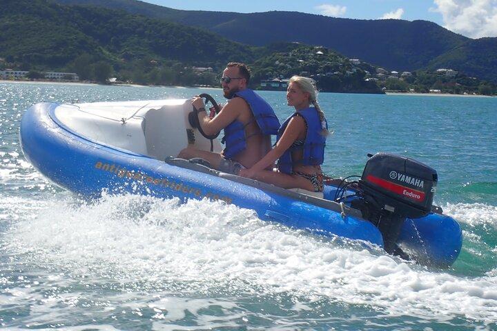 Antigua Reef Riders Self-Drive boot- en snorkeltocht