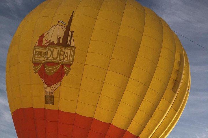 Circuit de 3 jours : dîner au Burj Khalifa, yacht et montgolfière