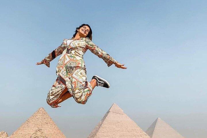Le piramidi di Giza e il Museo Egizio si fermano al tour dall'aeroporto del Cairo