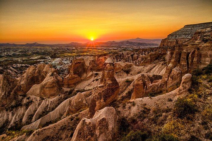 2 Days 1 Night Cappadocia Tour from Istanbul by Plane With Optional Balloon Ride