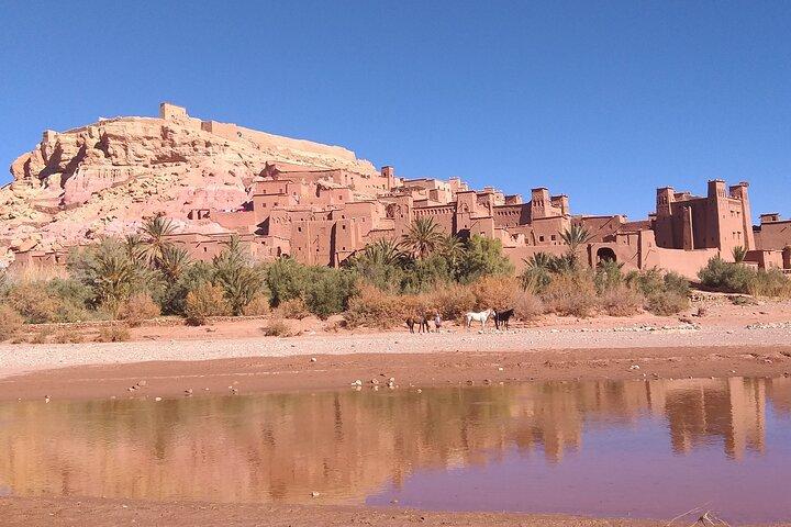 Tour de 4 días y 3 noches por el desierto desde Marrakech a Merzouga