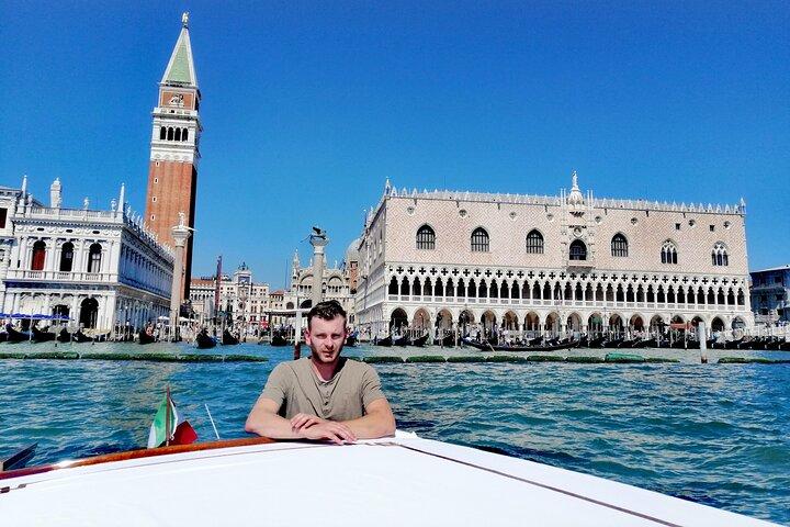 Experiência de barco privado: Descubra Veneza a partir da água