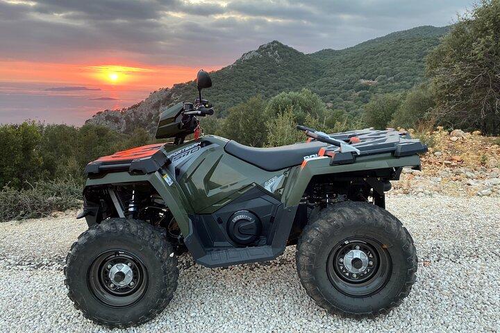 カスでのクワッド バイクのレンタル
