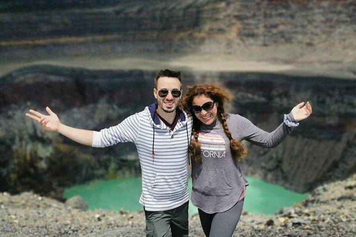 プライベートサンタアナ火山ハイキングツアー+コアテペケ湖