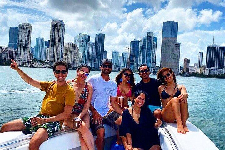 Miami privat yachtuthyrning med kapten