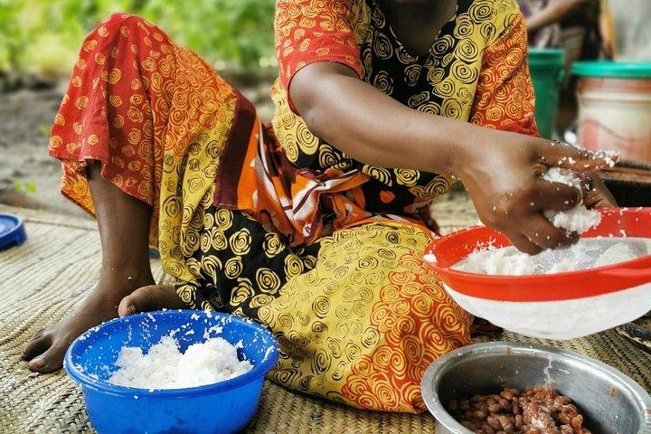 Spice tour and cooking class (local food)