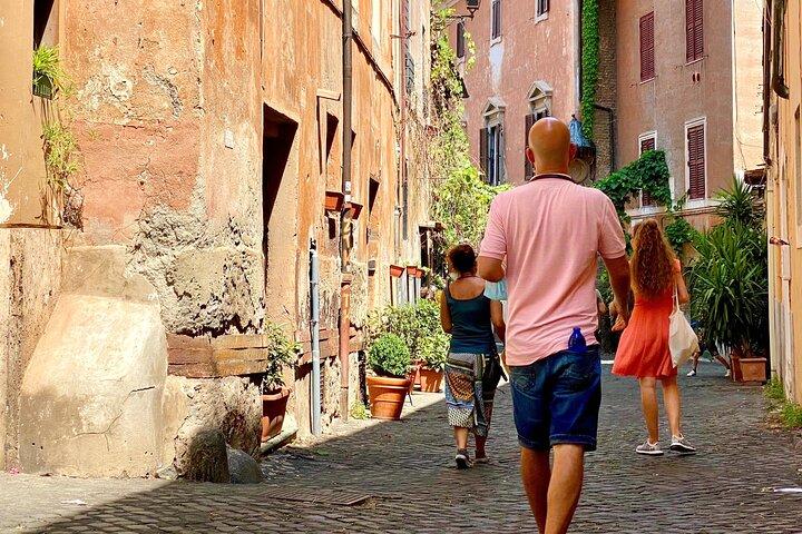 Tour privado de las gemas ocultas y los subterráneos de Trastevere