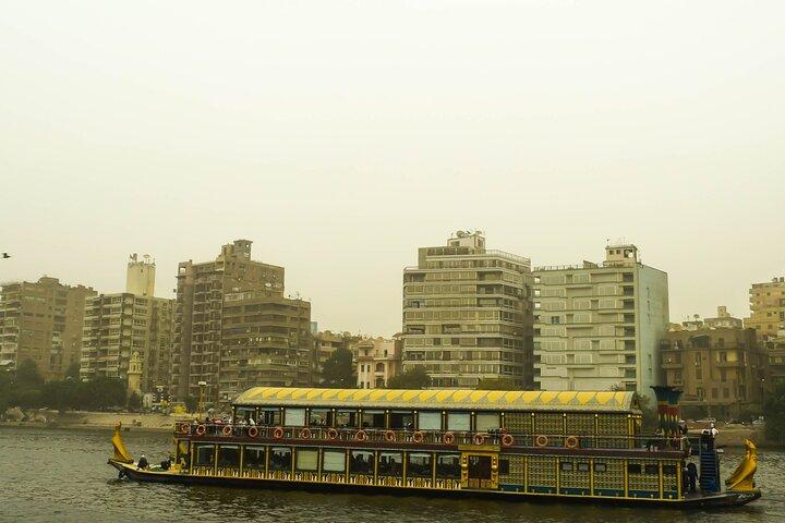 Cairo Dinner Cruise auf dem Nil mit Unterhaltung