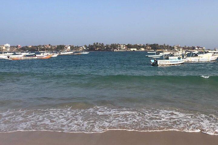 マメレス灯台とンゴール島 (ウォーキング ツアー)
