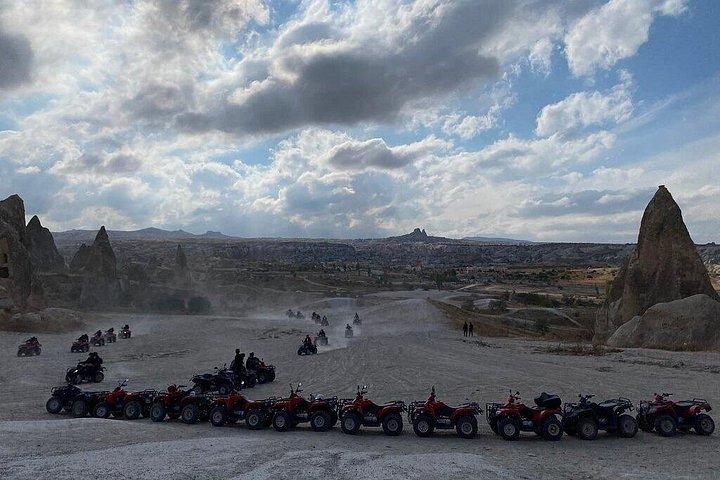 クワッド ATV カッパドキア ギョレメからの 2 時間のガイド付きツアー