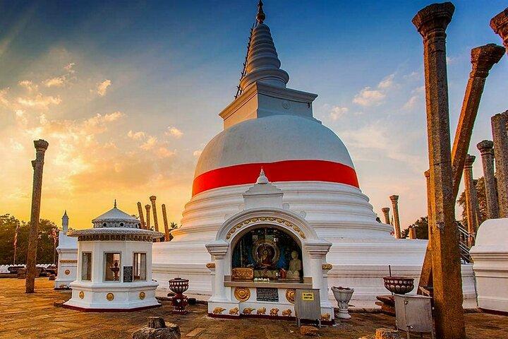 Privétour van een hele dag naar Anuradhapura vanuit Kandy