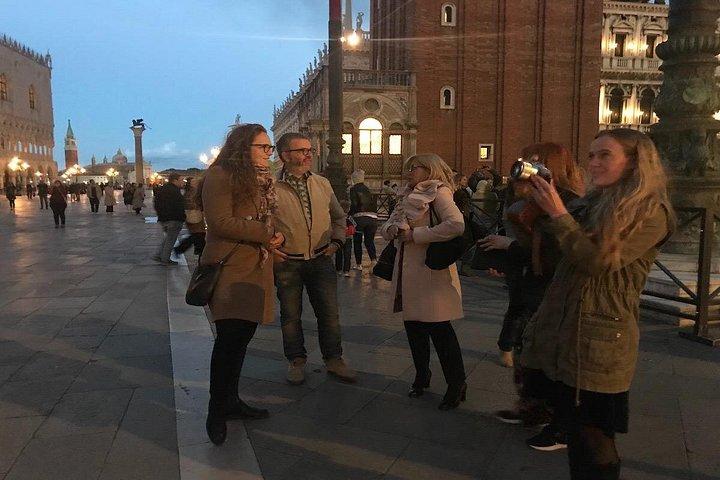 Private Dogenpalast & Markusdom After Hours Night Tour