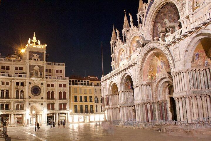 Private Doge's Palace & St Mark's Basilica Tour noturno após horas