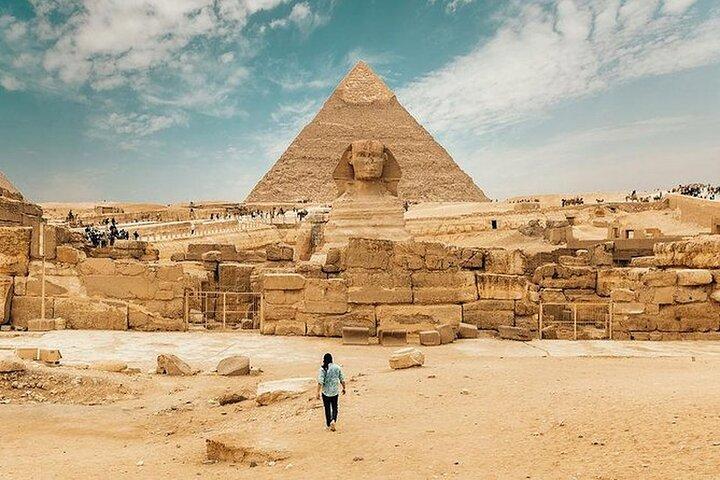 Tour to pyramids, Royal mummies & Civilization museum