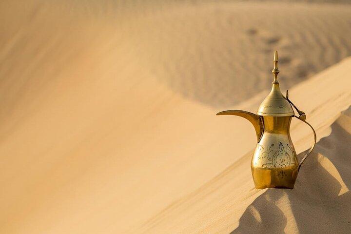 Sand, sol och kul i Dubai Desert Dune Bashing Safari