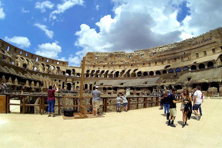 Private Tour durch die Colosseum Arena mit Eingang zum Forum Romanum