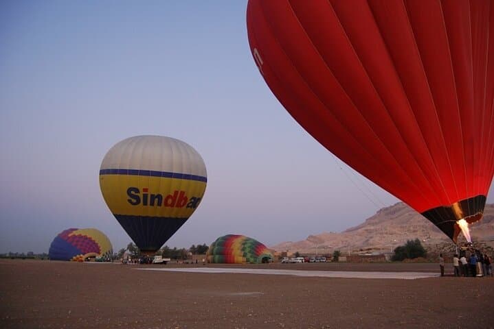 Sunrise Hot air balloon Ride in Luxor