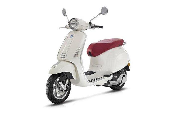 ソレント発、ベスパ プリマベーラ 125cc スクーターレンタル