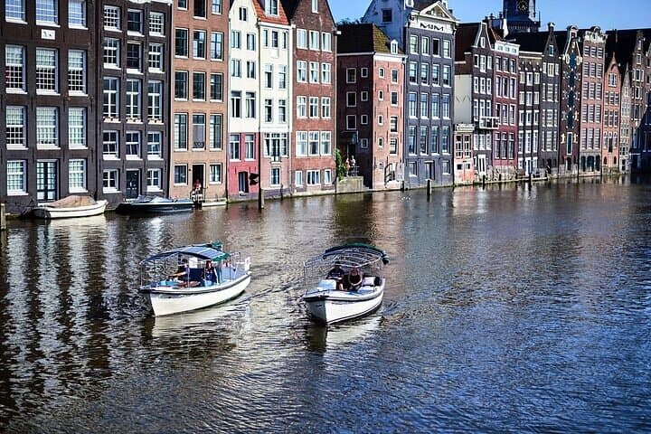 Amsterdam 2-hour Private Canal Cruise with Live Guide and Drinks