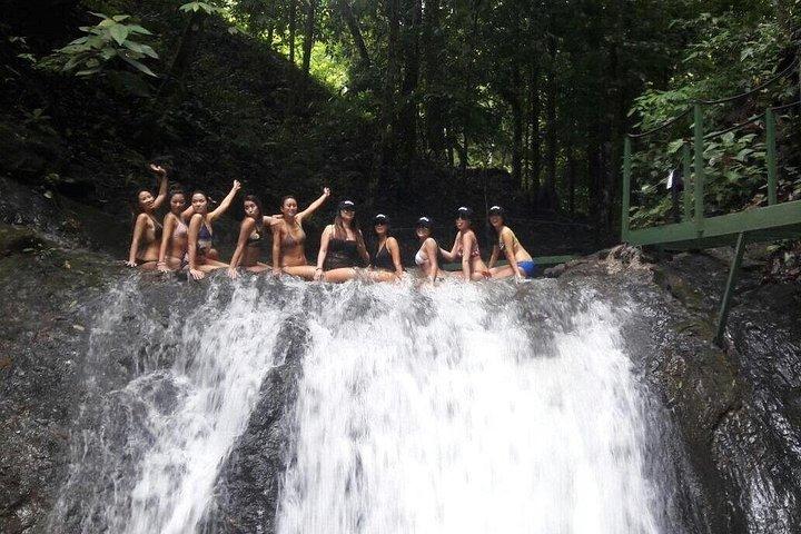 Caminhadas e Cachoeira Tour em Jaco