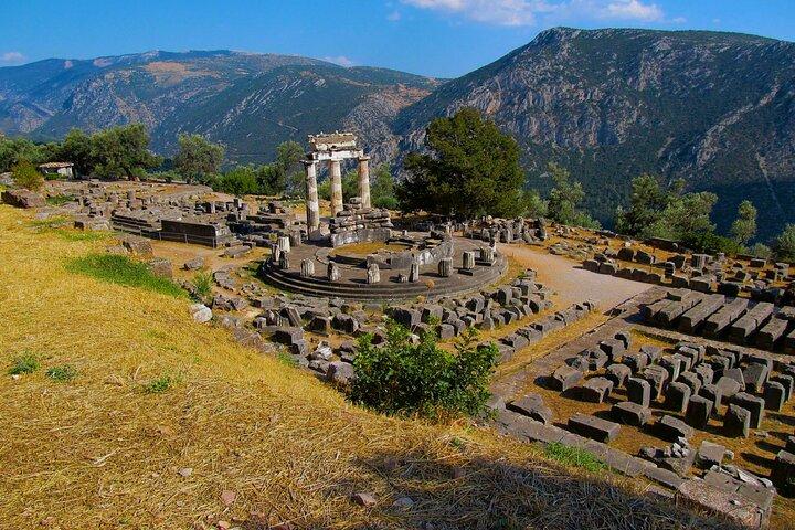 Private Divine Delphi for Families