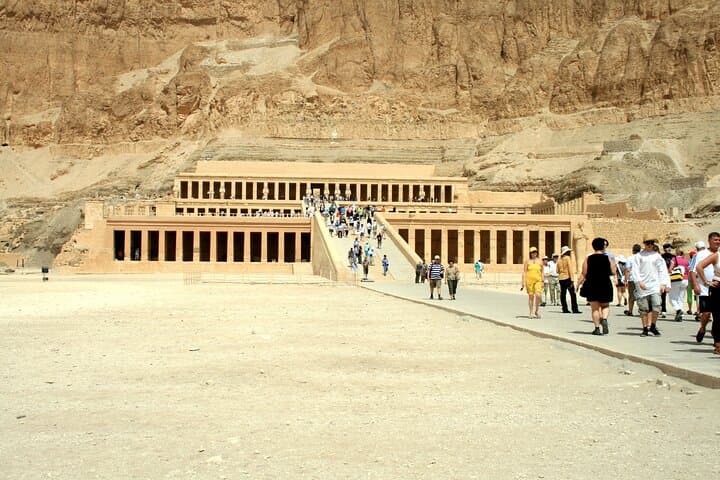 A full day to discover the west bank of Luxor