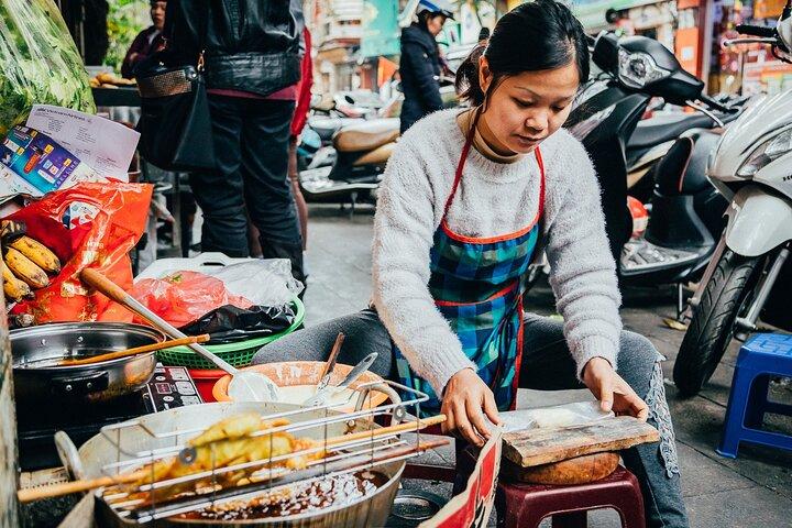 Private Hoi An An Ancient Town - Nachtmarkt Street Food bei Nacht