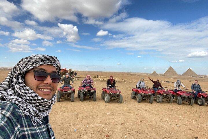 Quad rijden op de piramides van Gizeh
