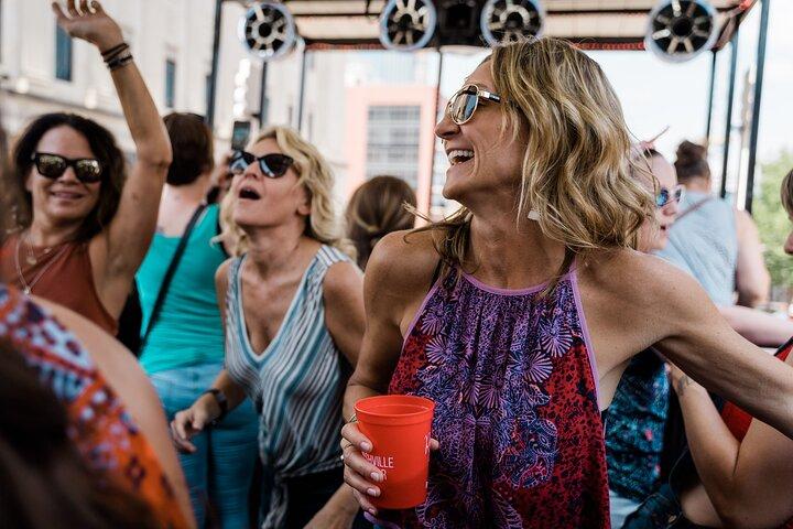 Hoteller i nærheden af Downtown Nashville Public Party Tractor 21 + Only