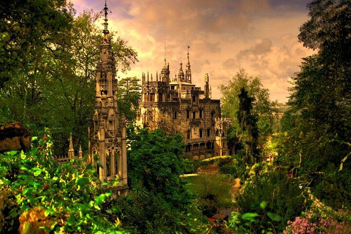 Pena Palace, Regaleira,Cascais Private Tour All Tickets Included