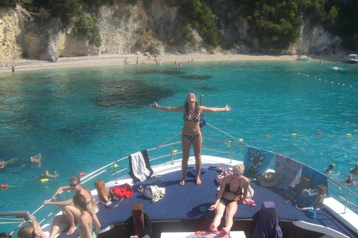 Korfu Bootsfahrt, Schwimmen & Grillen