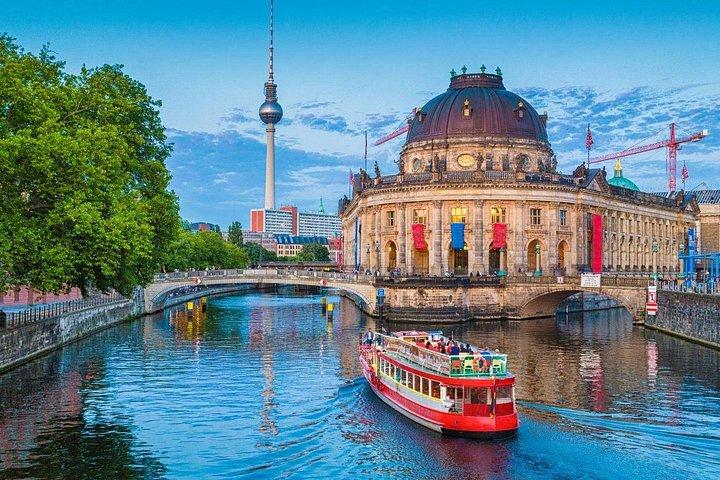 Fulldags privat tur fra Prag til Berlin