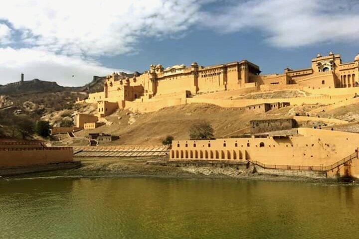 Jaipur Same Day Trip von Delhi mit dem Auto mit Reiseleiter und Mittagessen