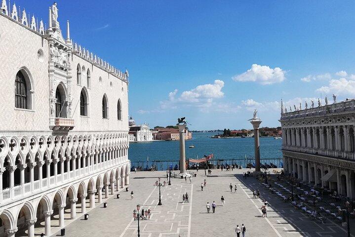 Veneza em um dia: Cidade Walk, Murano & Burano com almoço