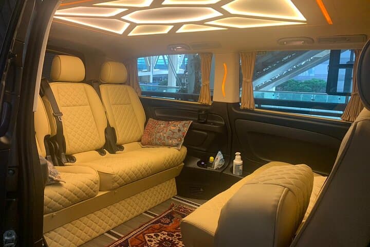 Izmir Airport - Kusadasi Private Transfer