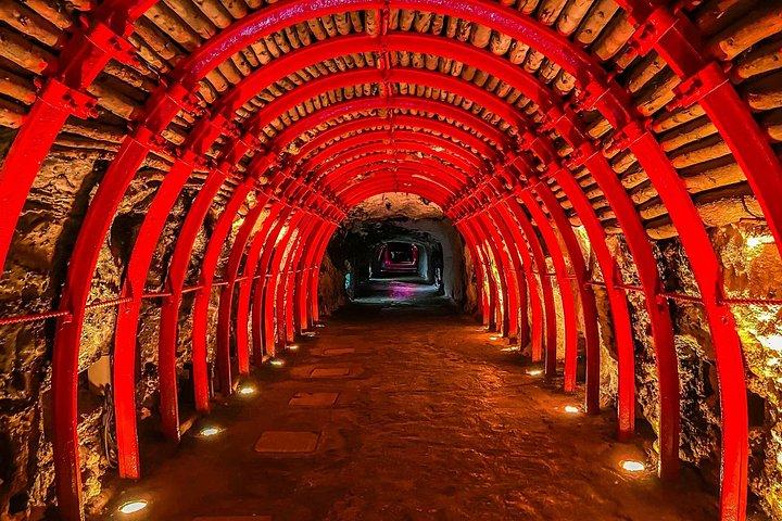 ホテルからグルメジパキラと塩の大聖堂（グループツアー）