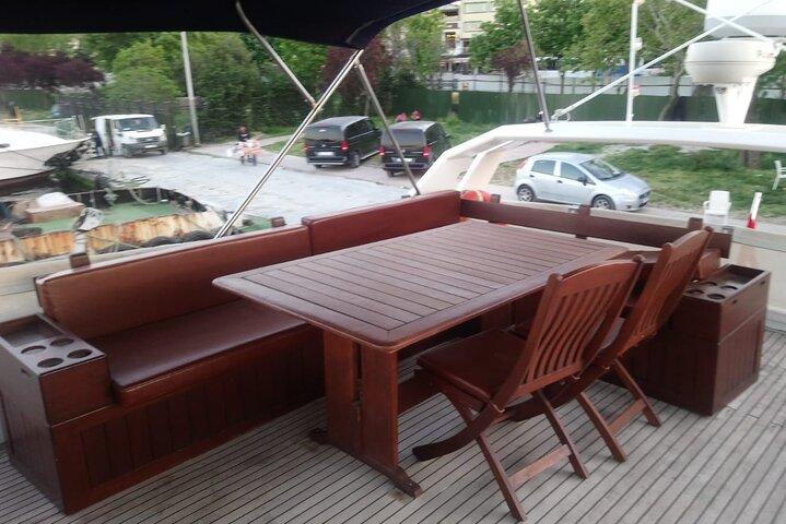 Private Cruise trough Bosphorus Istanbul