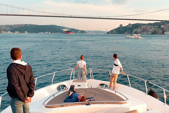 Private Cruise trough Bosphorus Istanbul