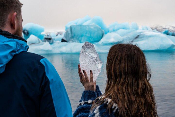 Geführter Tagesausflug von Reykjavik zur Gletscherlagune und zum Diamond Beach