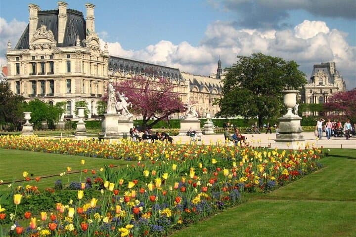 Private Transfer: Paris City to Paris Airport CDG by Luxury Van