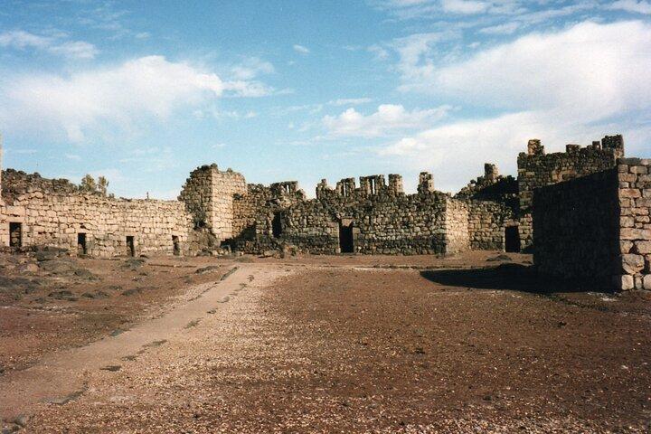 Da Amman a est (castelli del deserto, Umm El Jimal)