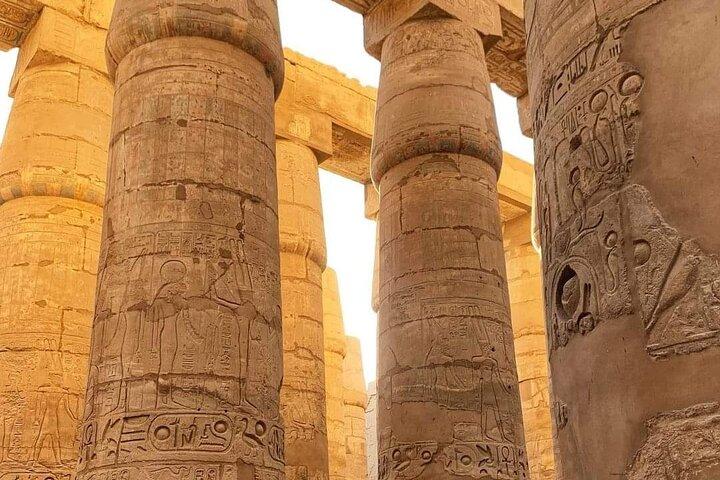 Excursion d'une journée à Louxor au départ du Caire en avion