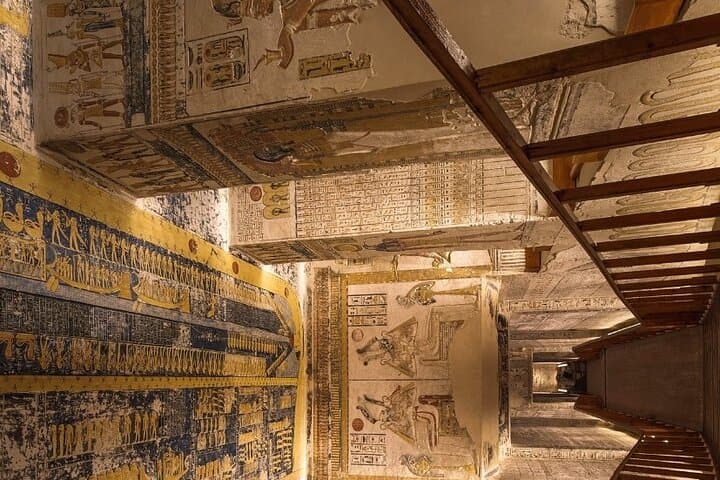Half day to the west bank of luxor with pick upp and drop off