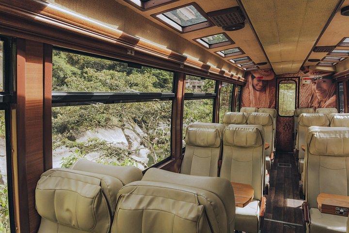 インカレールでボイジャーマチュピチュ電車
